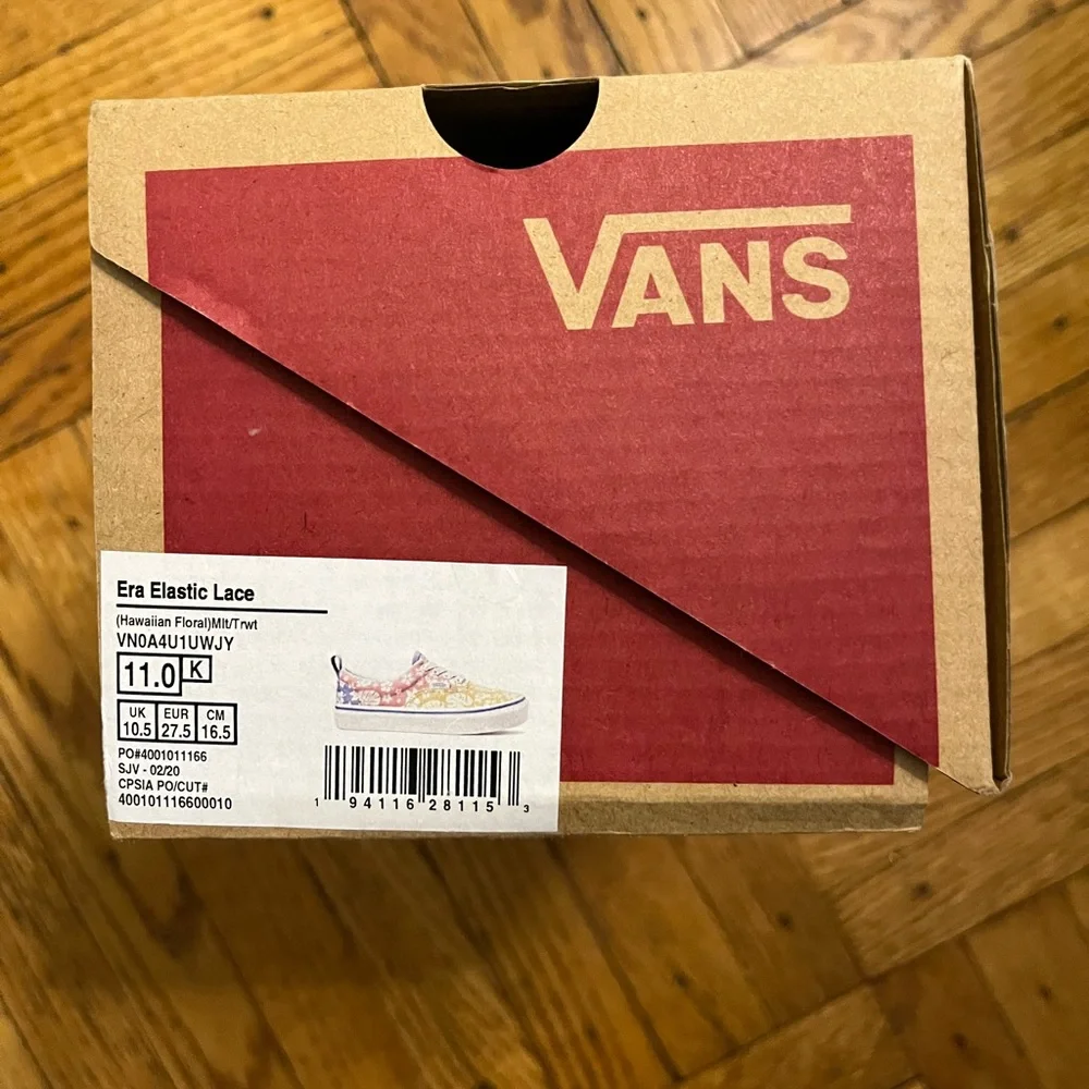 Brand New Girls Vans Era Elastic Lace Sneakers; Hawaiian Flowers; Size: 11 - Picture 2 of 6